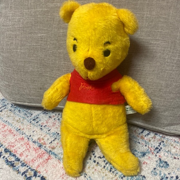 vintage 1960s gund/ walt disney production “. winnie the pooh” plush